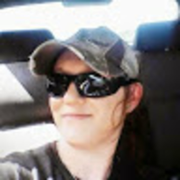 Meet your Posher, Amber - Picture 1 of 1